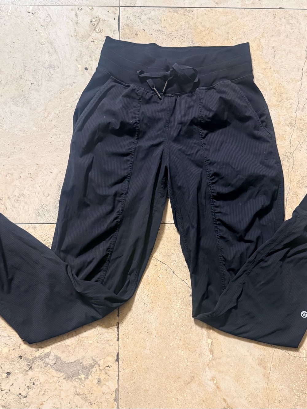Women black Drawstring Joggers